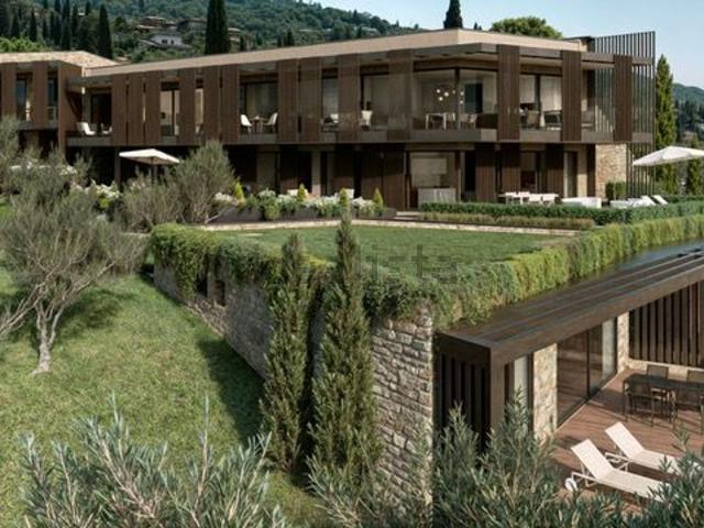 Case e ville in vendita di 175 m² in Via G. Mazzini