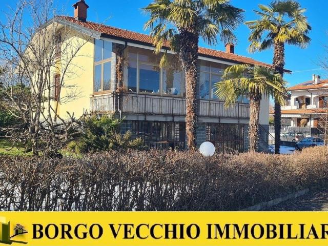 Case e ville in vendita di 175 m² in Via Giovanni Giolitti, 20