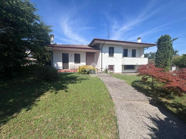 Case e ville in vendita di 175 m² in Via Don Bosco, 66