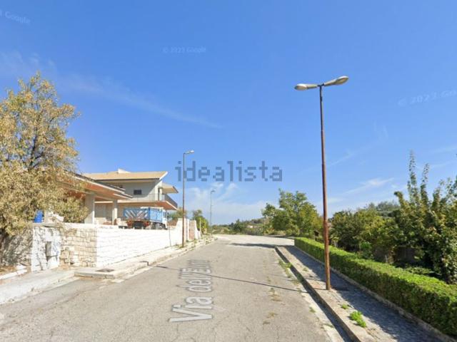Case e ville in vendita di 175 m² in Via dell&apos Euro