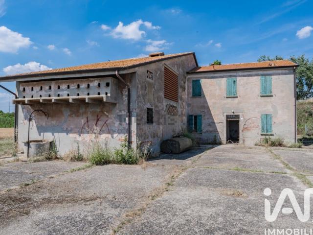 Case e ville in vendita di 175 m² in Via Padusa, 6