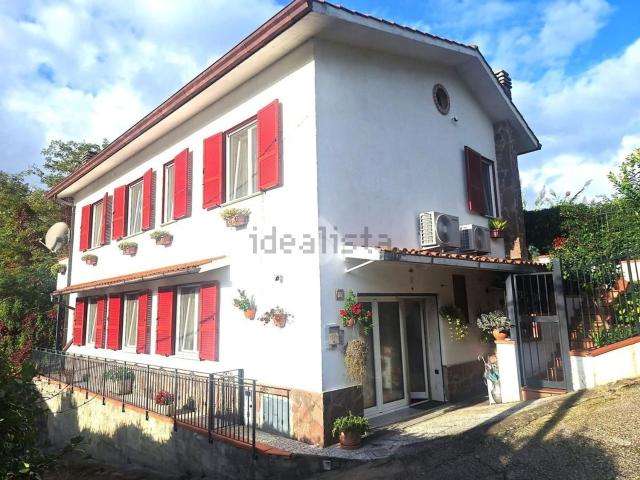 Case e ville in vendita di 175 m² in Via Palianese Sud, 37