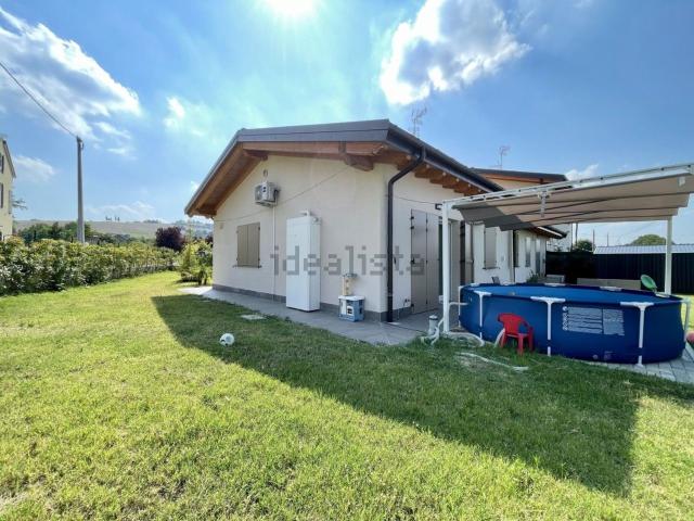 Case e ville in vendita di 175 m² in Via Palona, 150