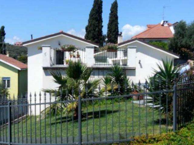 Case e ville in vendita di 175 m² in Viale Vittorio Veneto