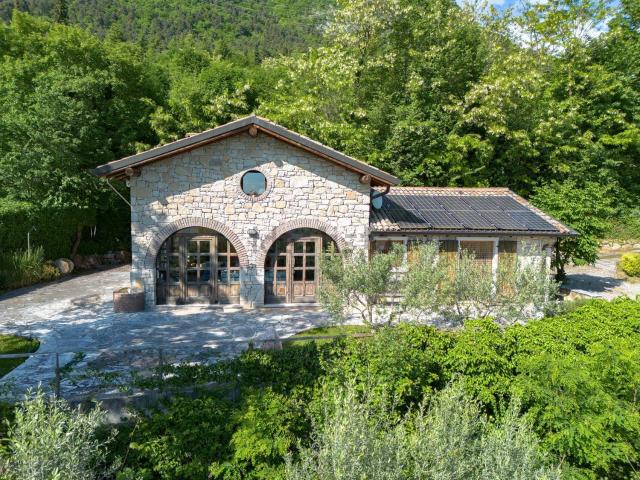 Case e ville in vendita di 175 m² in Località Rubiana