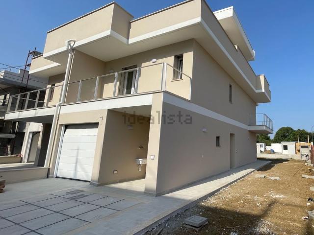 Case e ville in vendita di 175 m² in Piazzale del Tiro a Segno