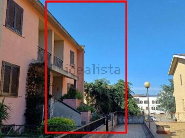 Case e ville in vendita di 176 m² in Via del Ponte