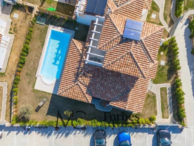 Case e ville in vendita di 176 m² in Via del Tirreno