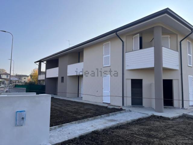 Case e ville in vendita di 176 m² in Via Emilio Soprani