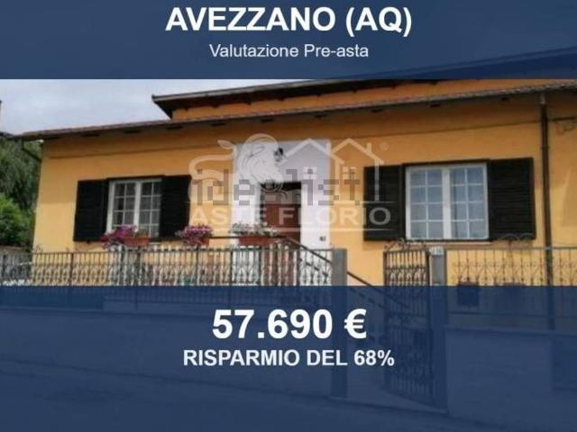 Case e ville in vendita di 176 m² in Via Monte Cervaro, 116