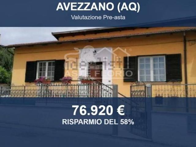 Case e ville in vendita di 176 m² in Via Monte Cervaro, 116