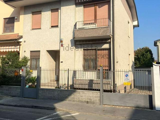 Case e ville in vendita di 176 m² in Via Niccolò Paganini, 15
