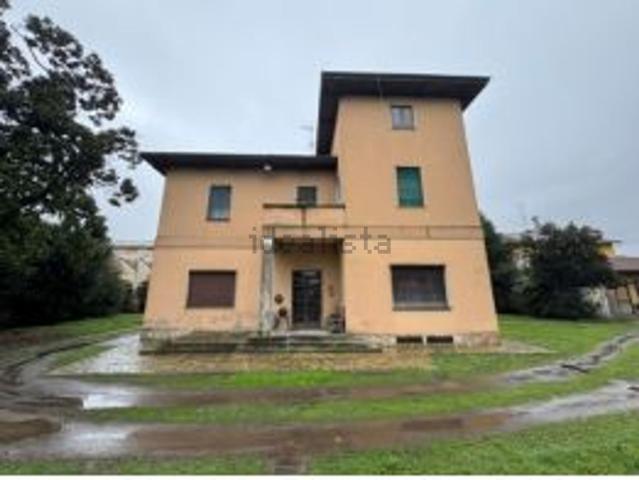Case e ville in vendita di 176 m² in Via XXV Aprile, 58