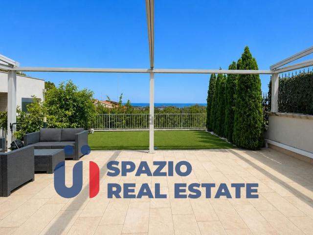Case e ville in vendita di 177 m² in Via Chiappinello