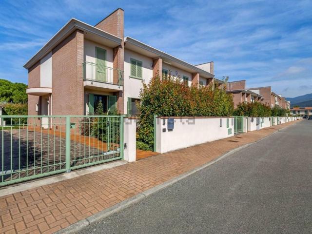 Case e ville in vendita di 177 m² in Via San Giorgio