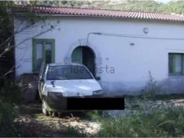 Case e ville in vendita di 178 m² in Via Campo Pino