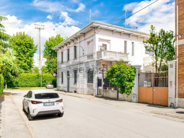 Case e ville in vendita di 178 m² in Via Giovanni Pascoli, 16