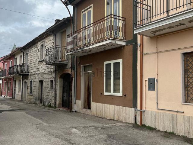 Case e ville in vendita di 178 m² in Via Oliva