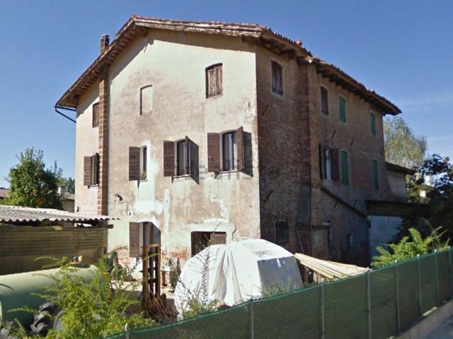 Case e ville in vendita di 178 m² in Via Luigi Einaudi, 19