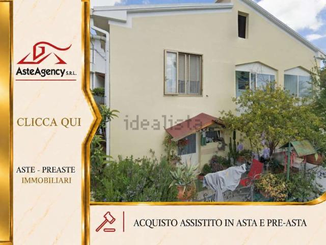 Case e ville in vendita di 178 m² in Via San Savino, 29