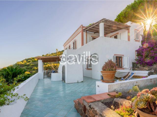 Case e ville in vendita di 178 m² in Strada Provinciale