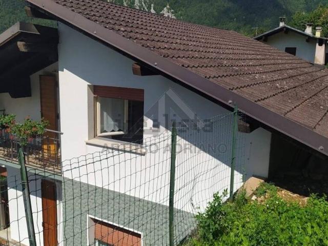 Case e ville in vendita di 179 m²