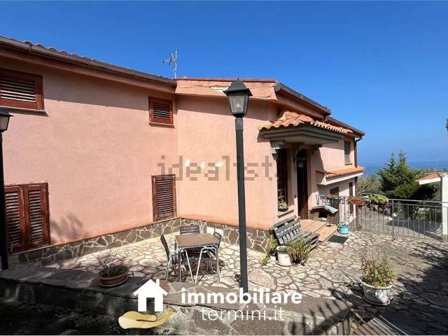 Case e ville in vendita di 179 m²