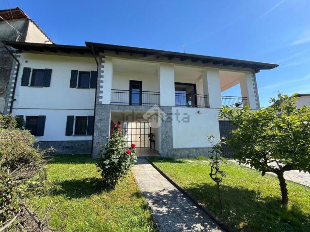 Case e ville in vendita di 179 m² in Via San Carpoforo, 190