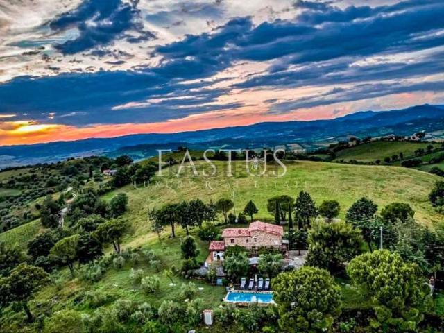 Case e ville in vendita di 179 m² in Strada Provinciale Caspriano Monte Cavallo, 6