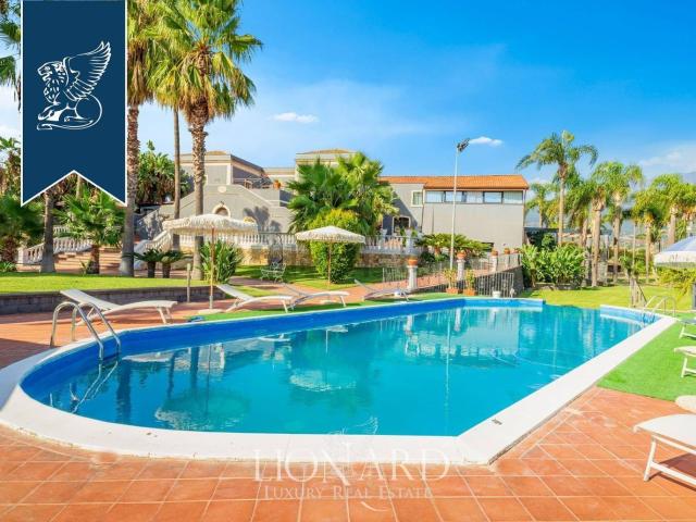 Case e ville in vendita di 1800 m²