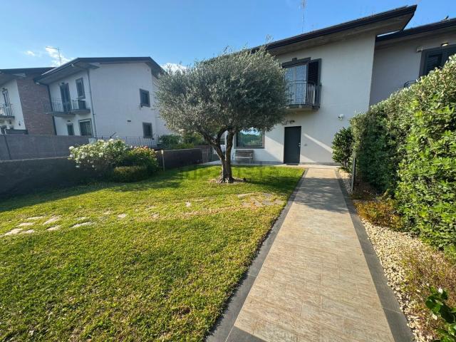 Case e ville in vendita di 180 m²