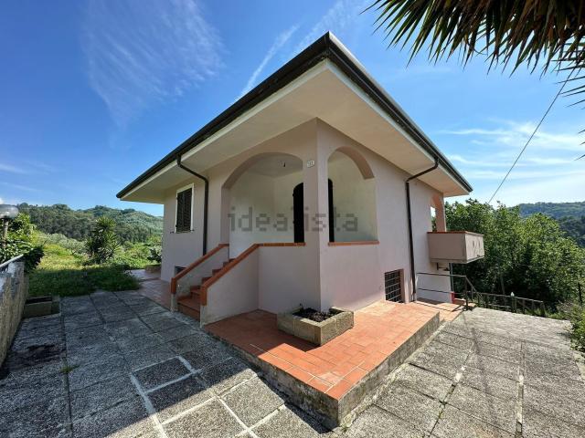 Case e ville in vendita di 180 m²