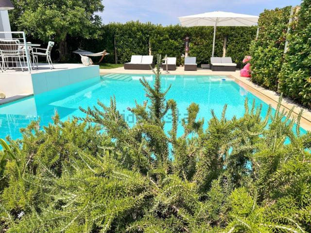 Case e ville in vendita di 180 m²