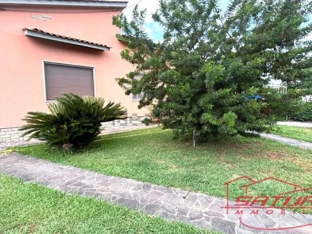 Case e ville in vendita di 180 m²