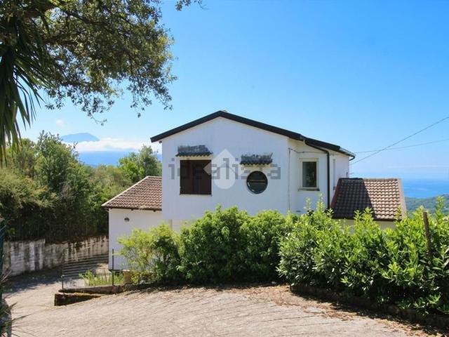 Case e ville in vendita di 180 m²