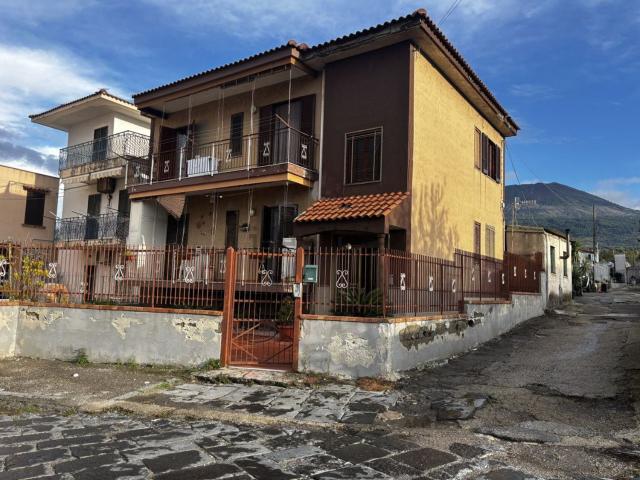 Case e ville in vendita di 180 m²