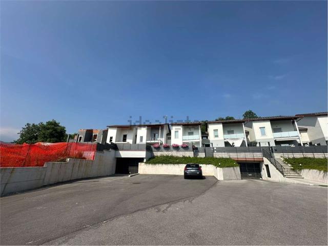 Case e ville in vendita di 180 m²