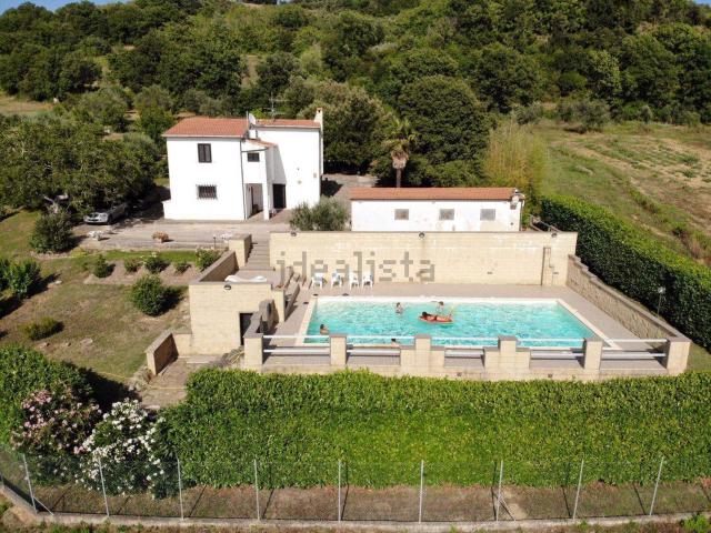 Case e ville in vendita di 180 m²