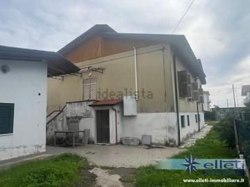 Case e ville in vendita di 180 m²