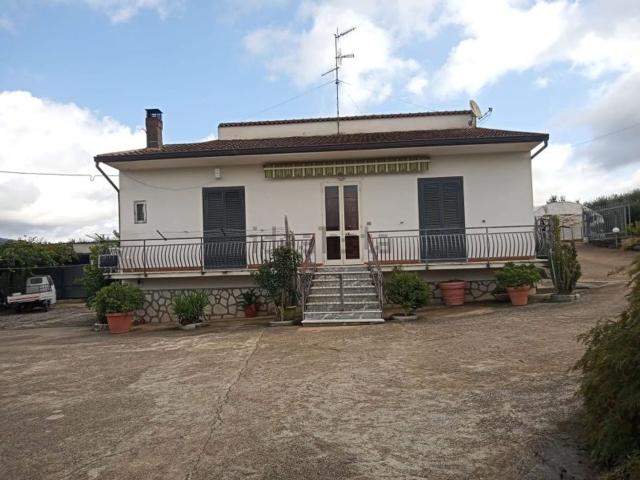 Case e ville in vendita di 180 m²