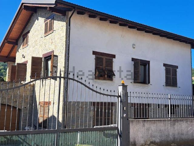 Case e ville in vendita di 180 m²