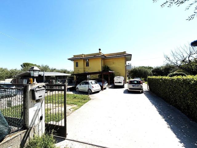 Case e ville in vendita di 180 m²