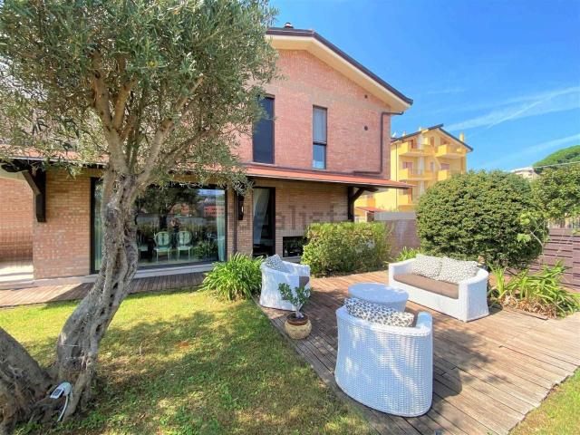 Case e ville in vendita di 180 m²