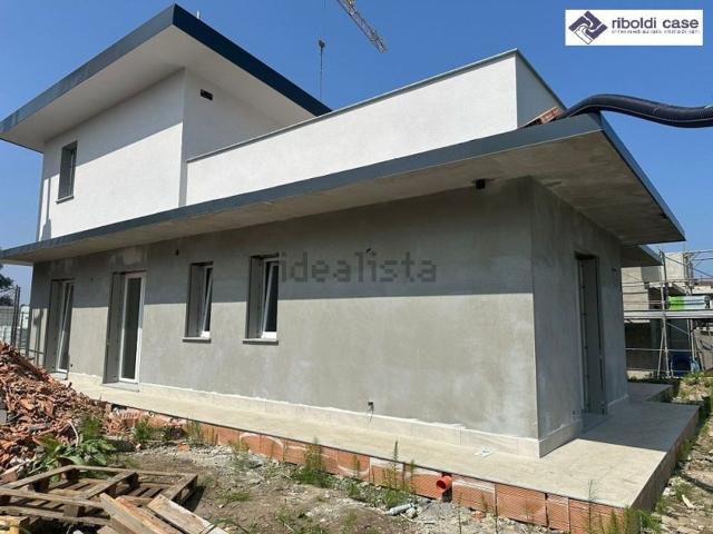Case e ville in vendita di 180 m² in Via 2 Giugno