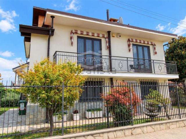 Case e ville in vendita di 180 m²