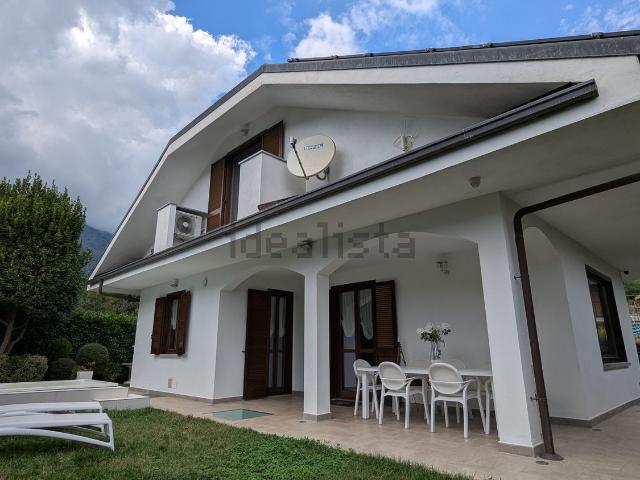 Case e ville in vendita di 180 m² in Via Chiaberge, 73