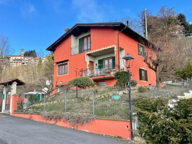 Case e ville in vendita di 180 m² in Via Arezzana, 3