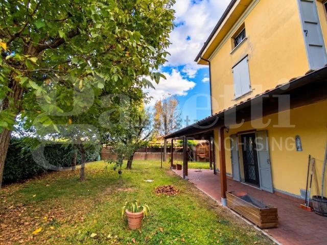 Case e ville in vendita di 180 m² in Via Barleta