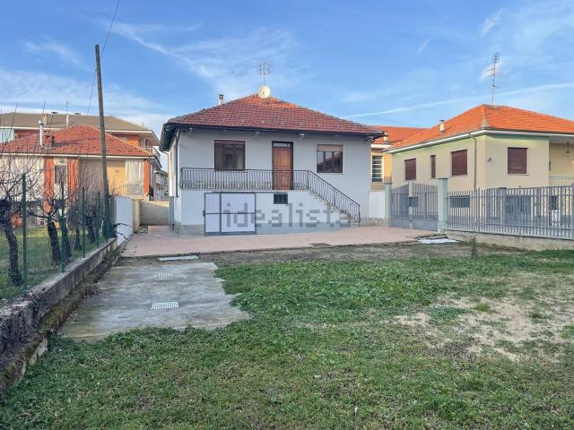 Case e ville in vendita di 180 m² in Via Giosuè Carducci