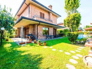 Case e ville in vendita di 180 m² in Via Giovanni Cimabue, 7